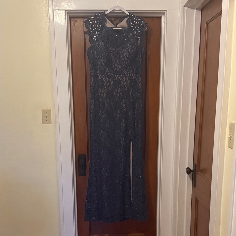 Chic Steel Blue Lace Maxi Dress